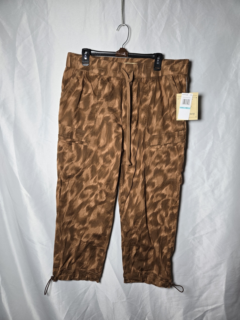 Democracy Copper-Tone Patterned Cropped Cargo Pants